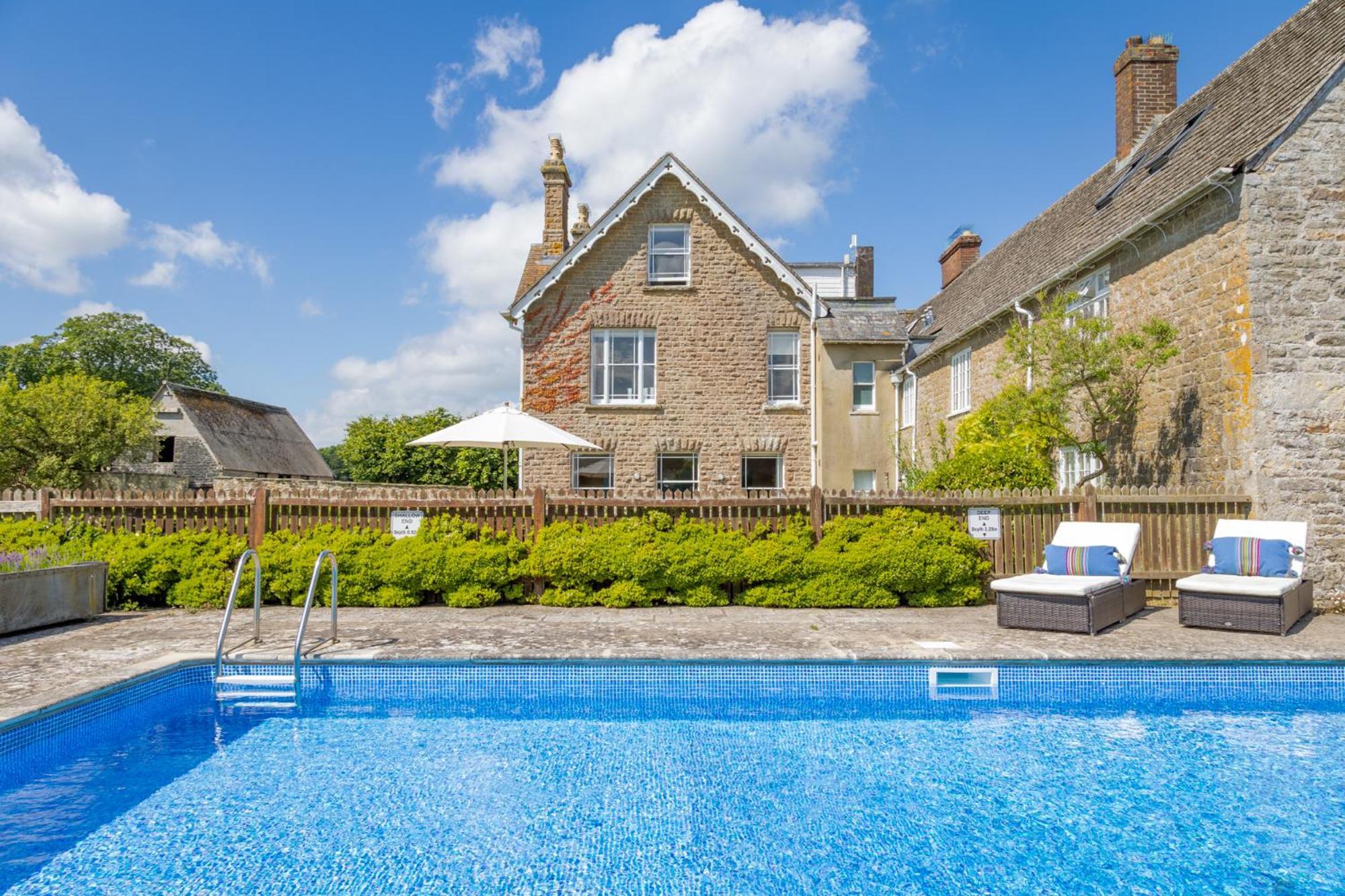 Overtown Manor Bed And Breakfast Swindon Exterior foto