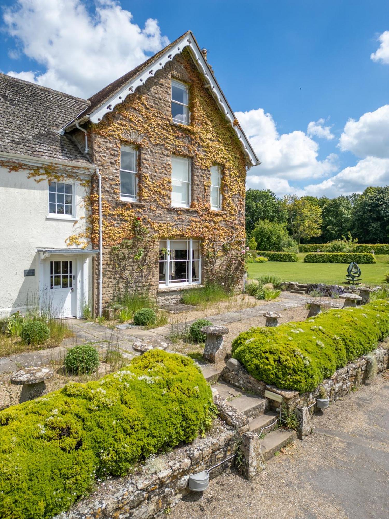 Overtown Manor Bed And Breakfast Swindon Exterior foto