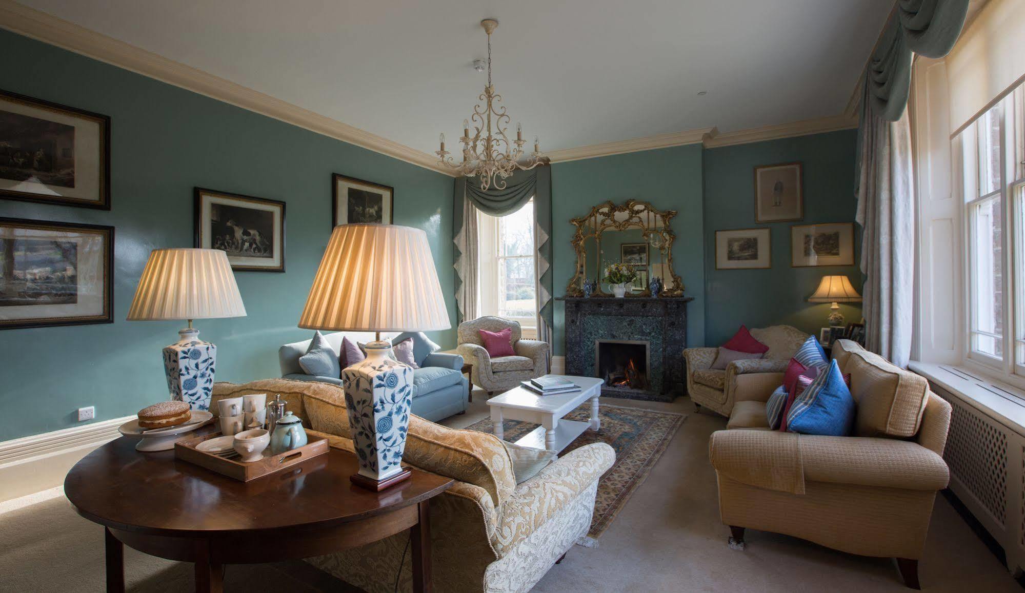 Overtown Manor Bed And Breakfast Swindon Exterior foto